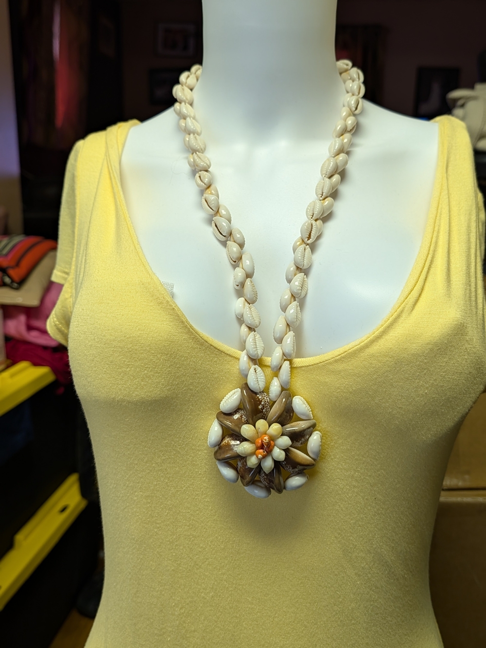 Vintage Handmade Cream Shell Pendant Necklace - Beach Statement Jewelry